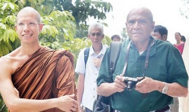 Con trai tỷ phú đi tu 1 Con trai tỷ phú đi tu